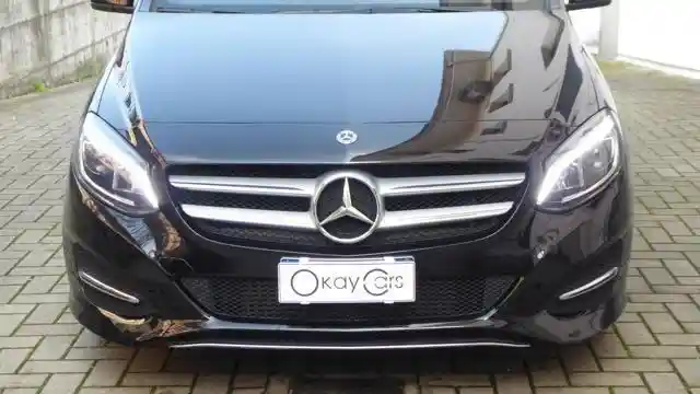 Mercedes-Benz B 200