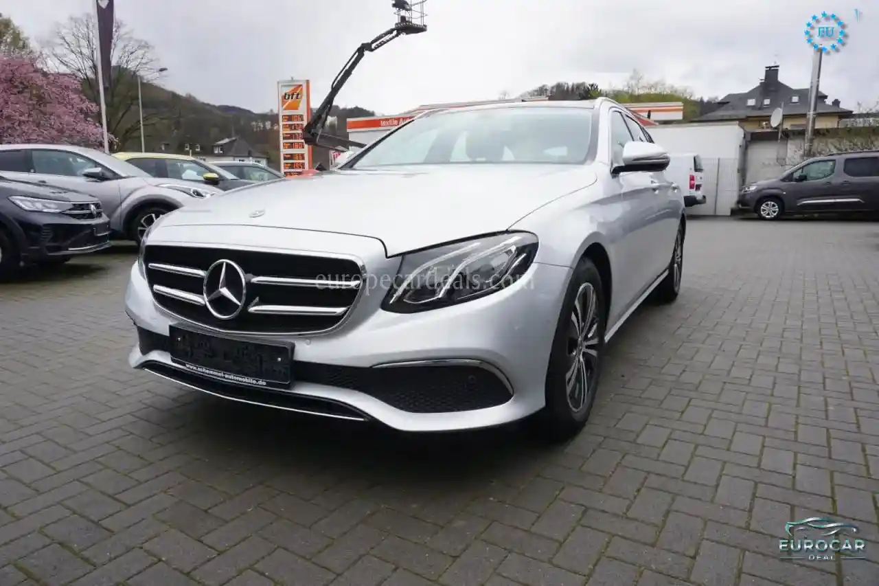 Mercedes-Benz E 300
