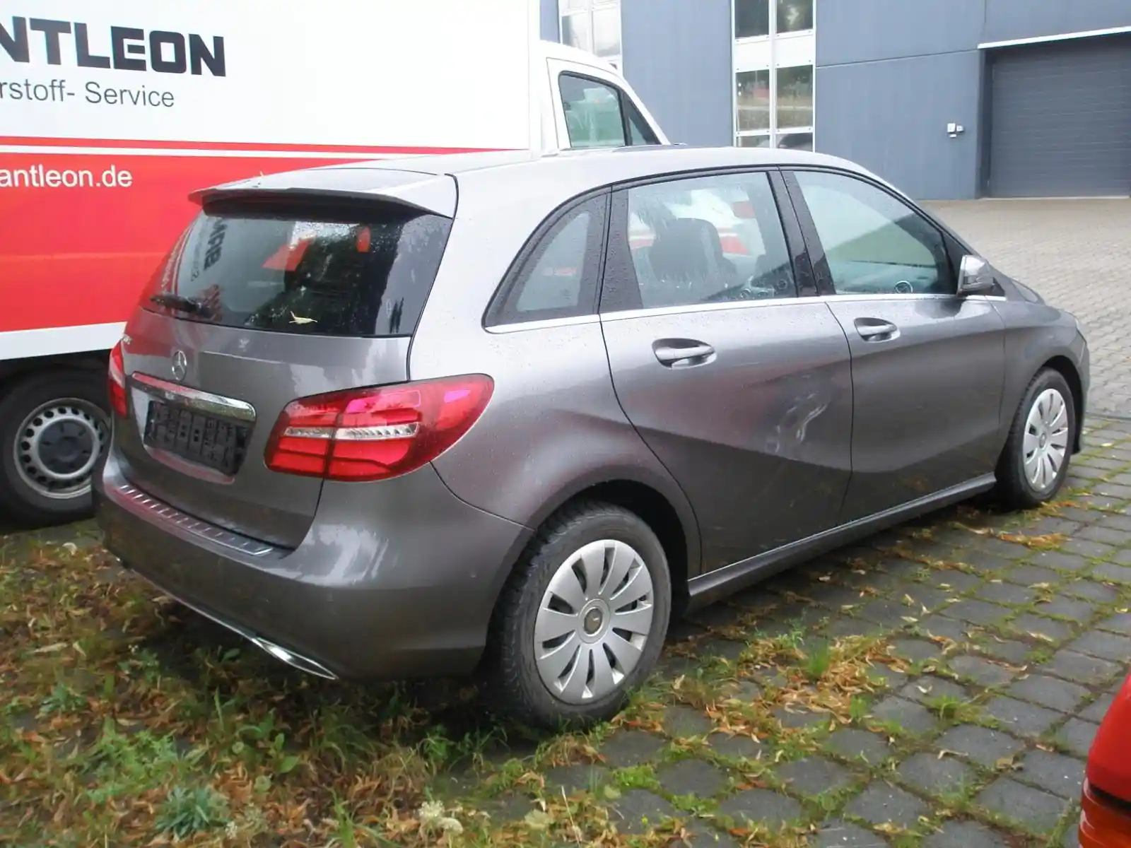 Mercedes-Benz B 200