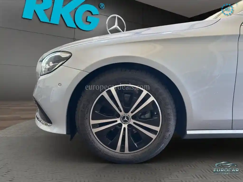 Mercedes-Benz E 200