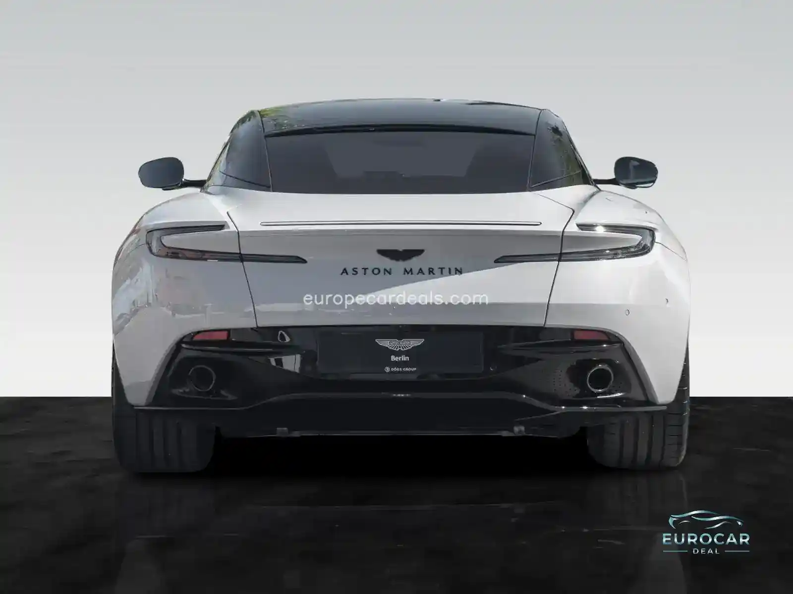 Aston Martin DB12