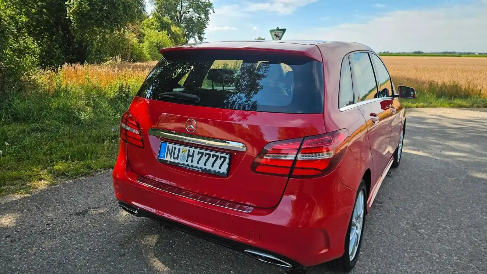 Mercedes-Benz B 200