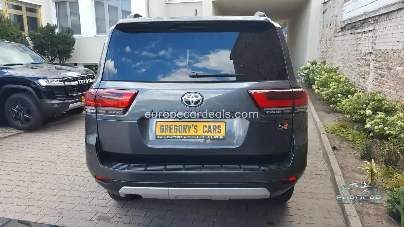 Toyota Land Cruiser