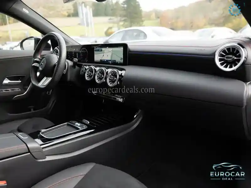 Mercedes-Benz CLA 220