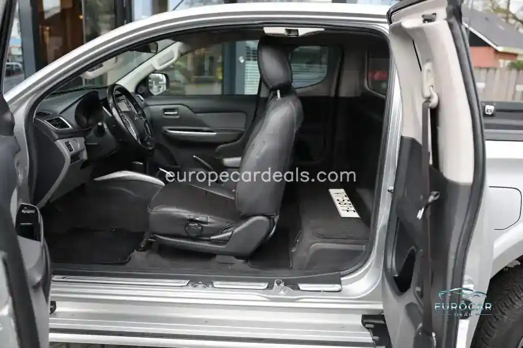 Mitsubishi L200
