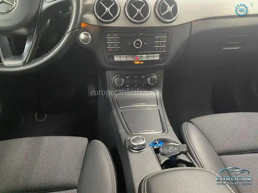 Mercedes-Benz B 220