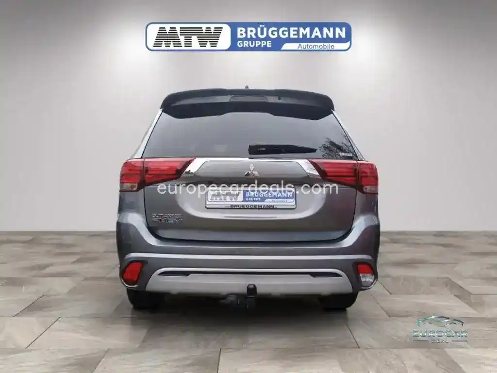 Mitsubishi Plug-in Hybrid Outlander