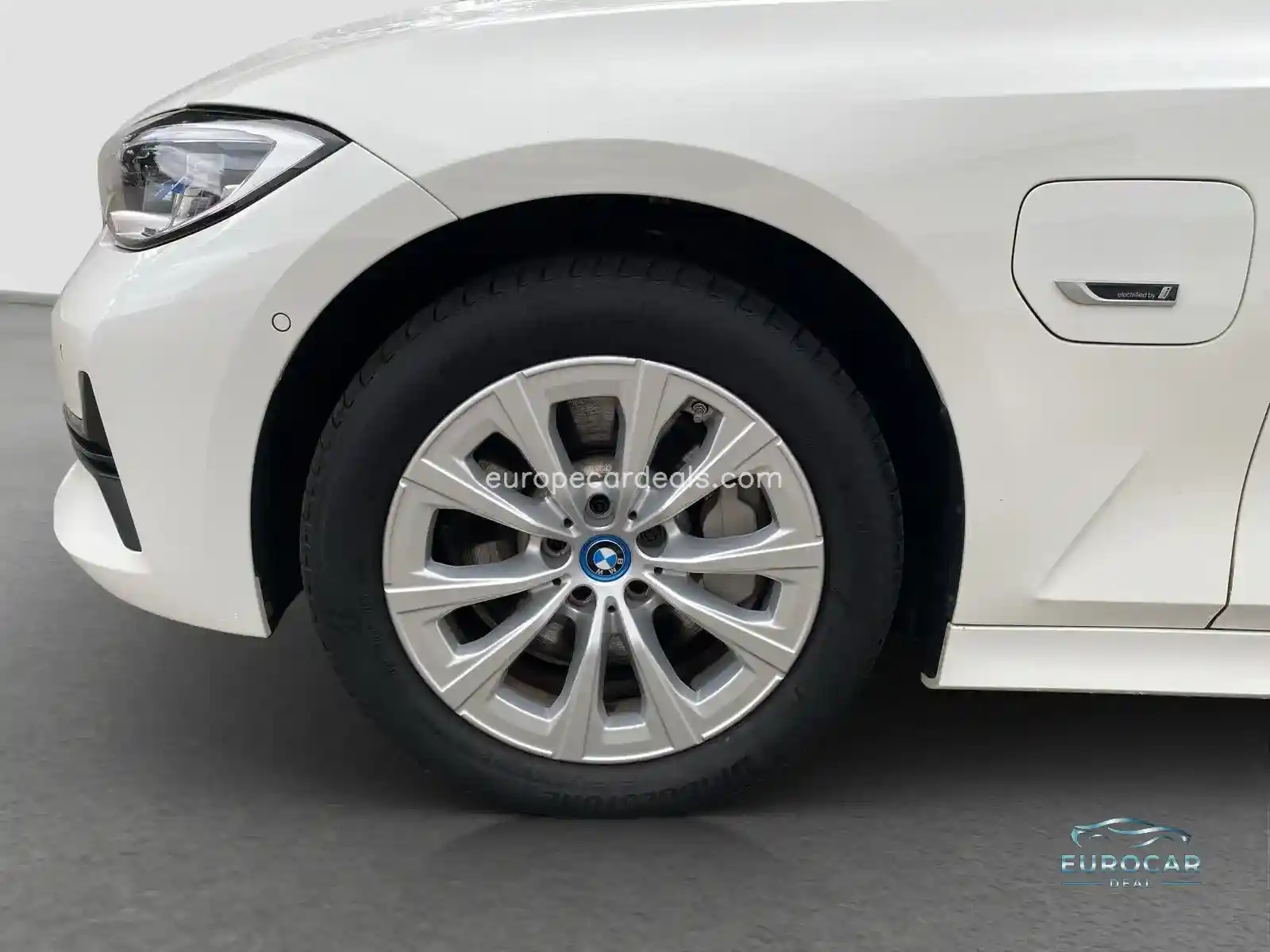 BMW 330