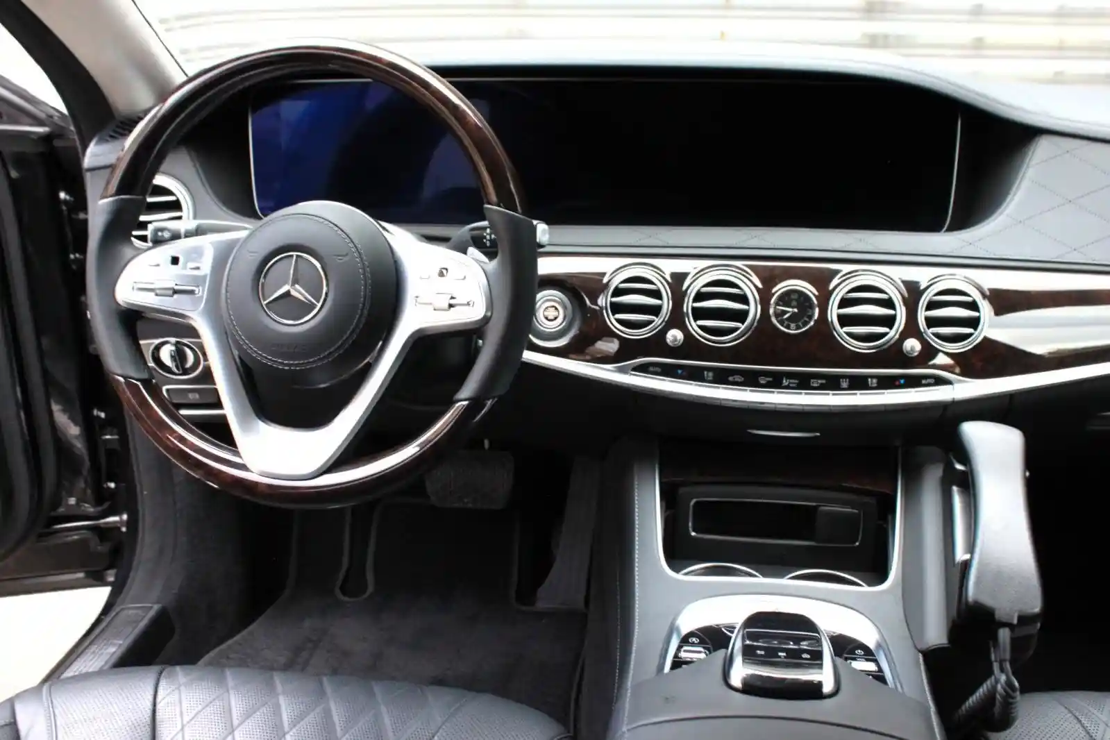 Mercedes-Benz S 600