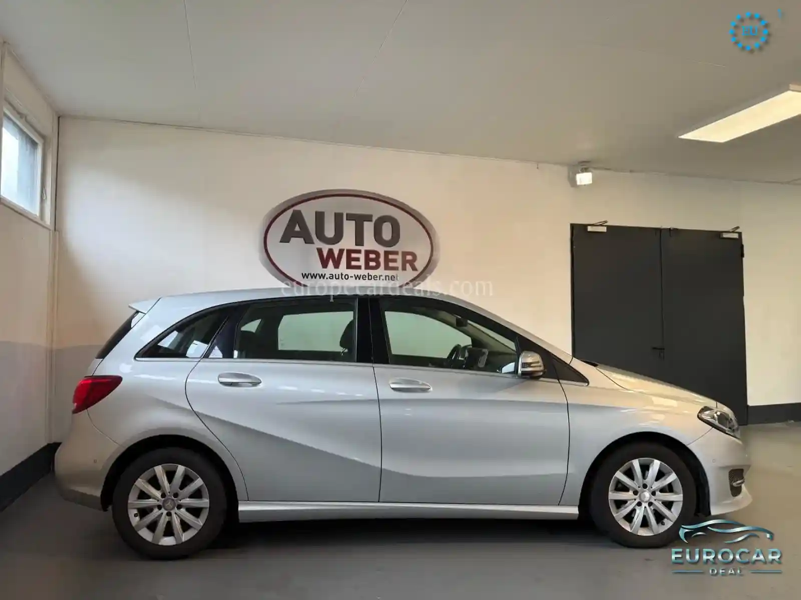 Mercedes-Benz B 180