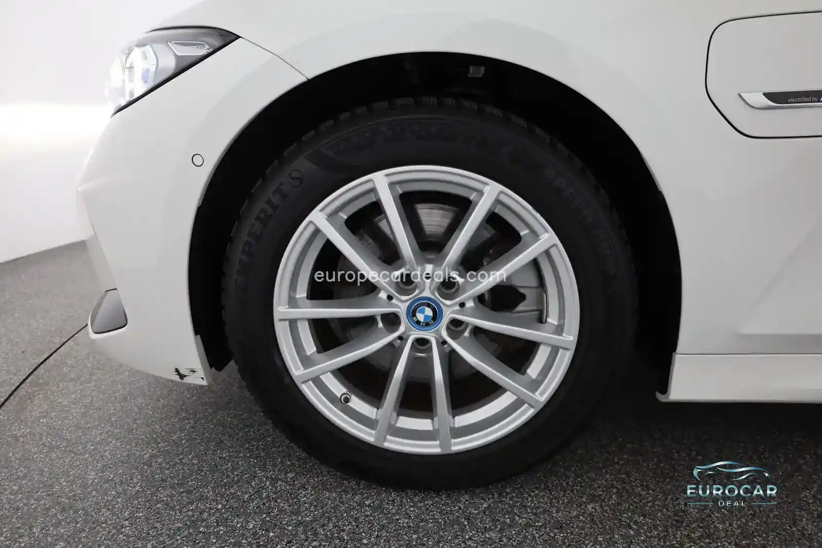 BMW 330
