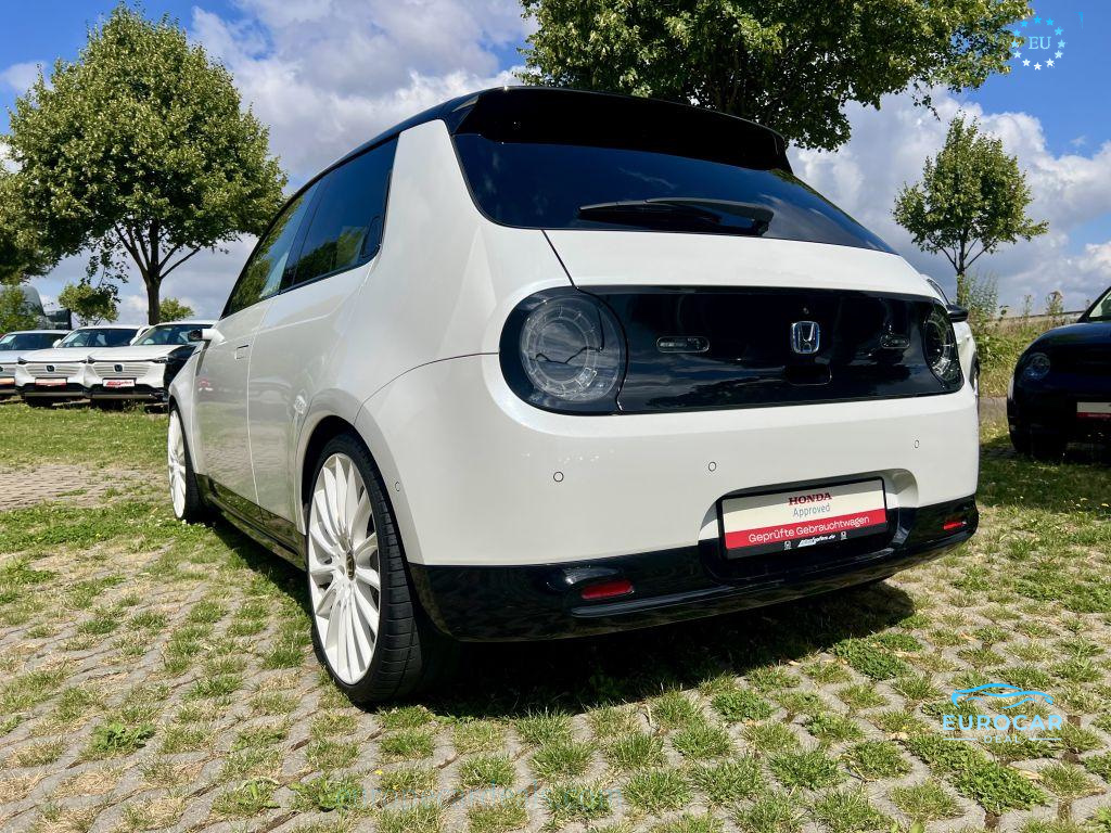 Honda e