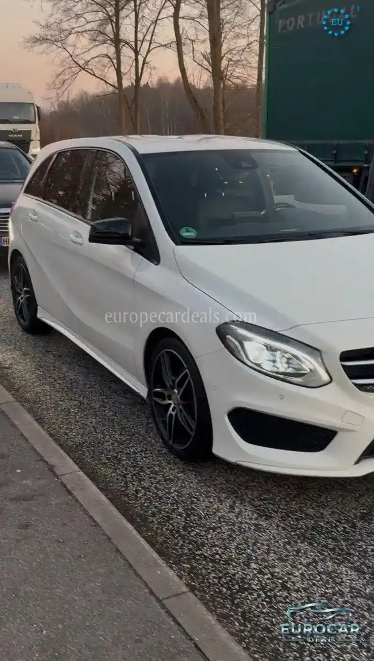 Mercedes-Benz B 180