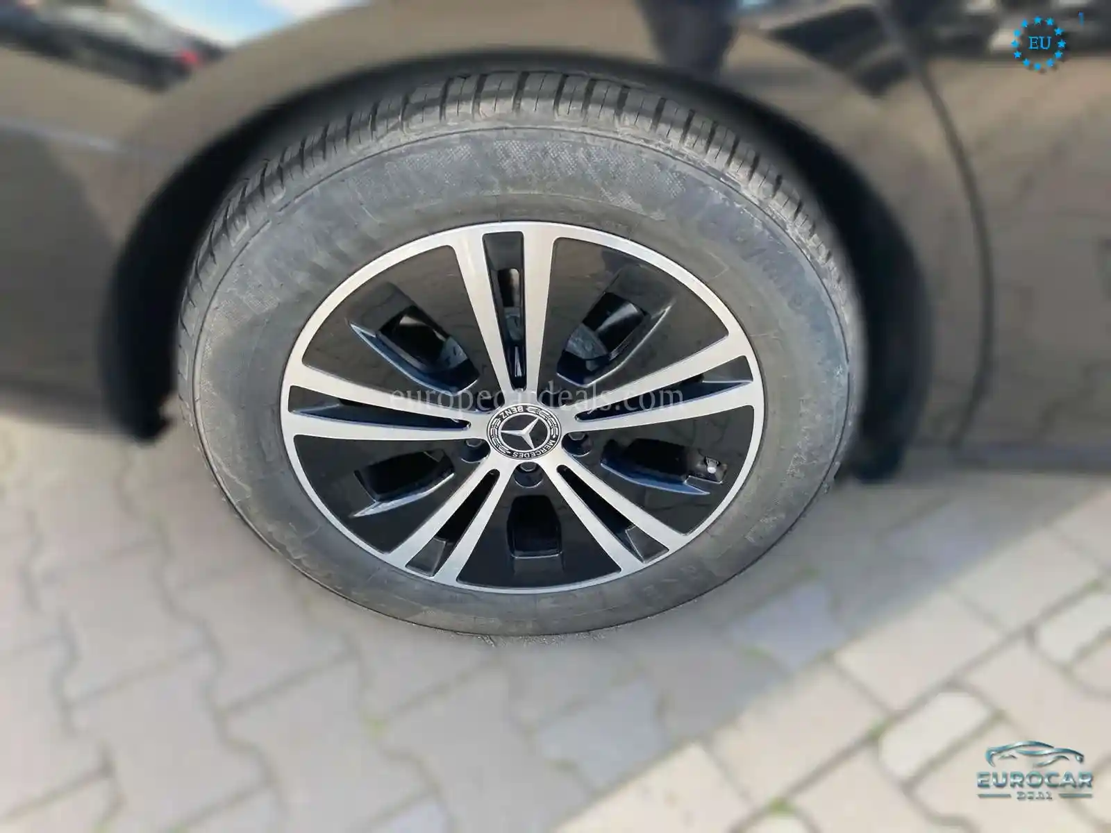 Mercedes-Benz E 200