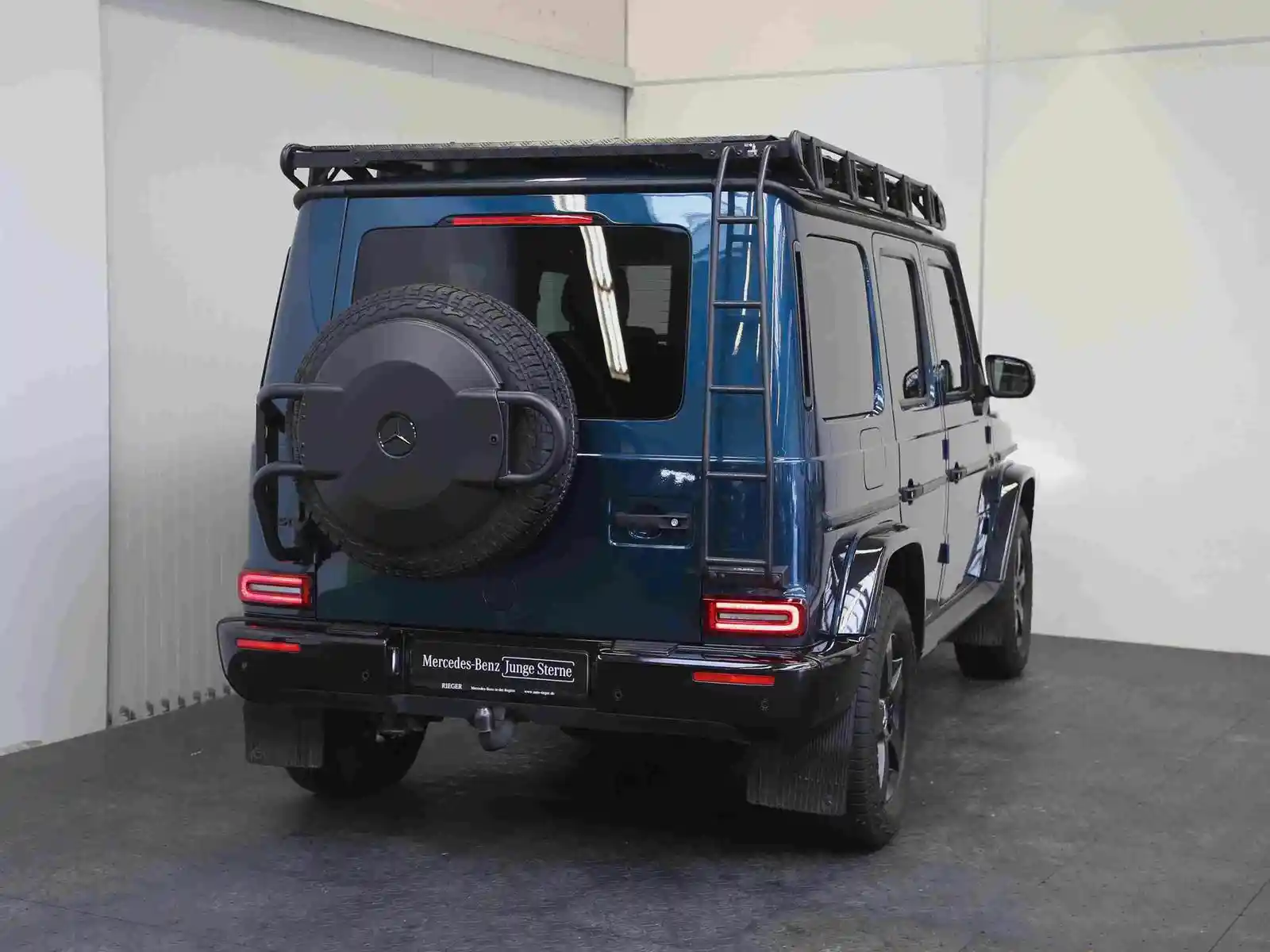 Mercedes-Benz G 500