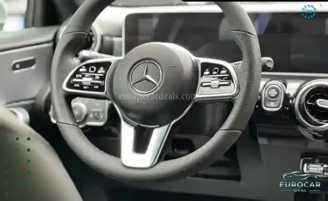Mercedes-Benz A 220