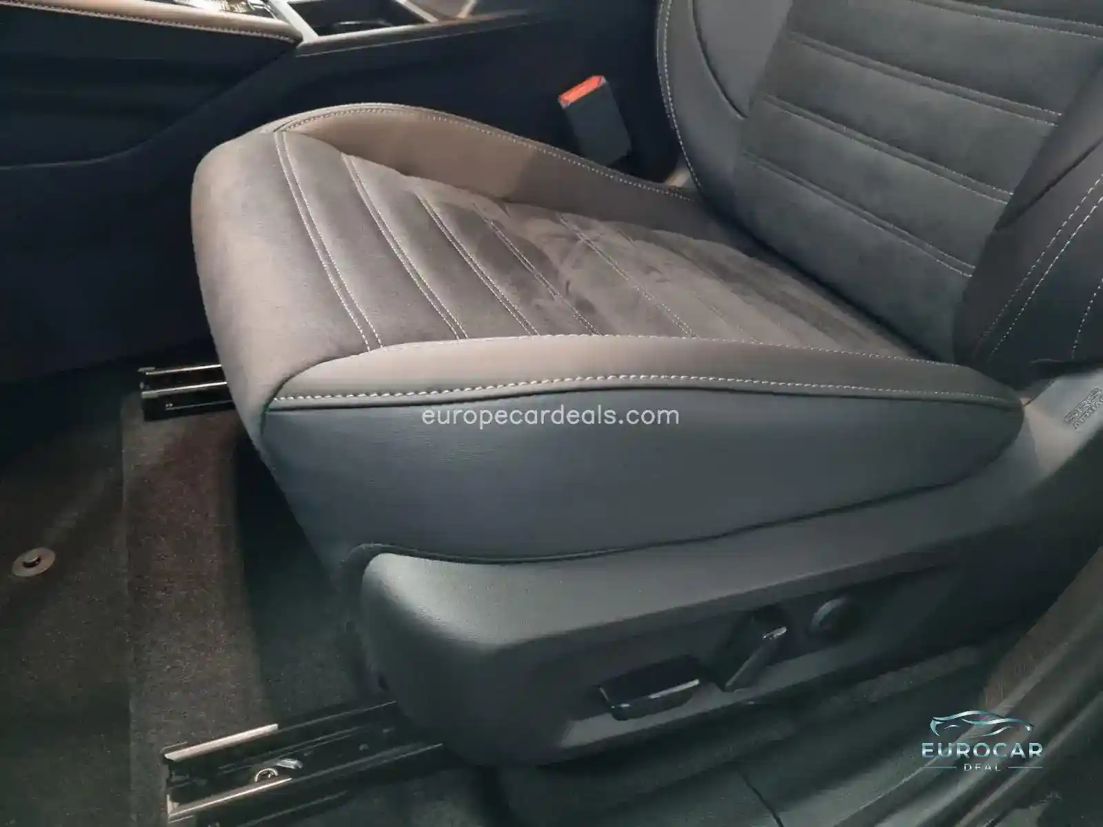 Mitsubishi Plug-in Hybrid Outlander