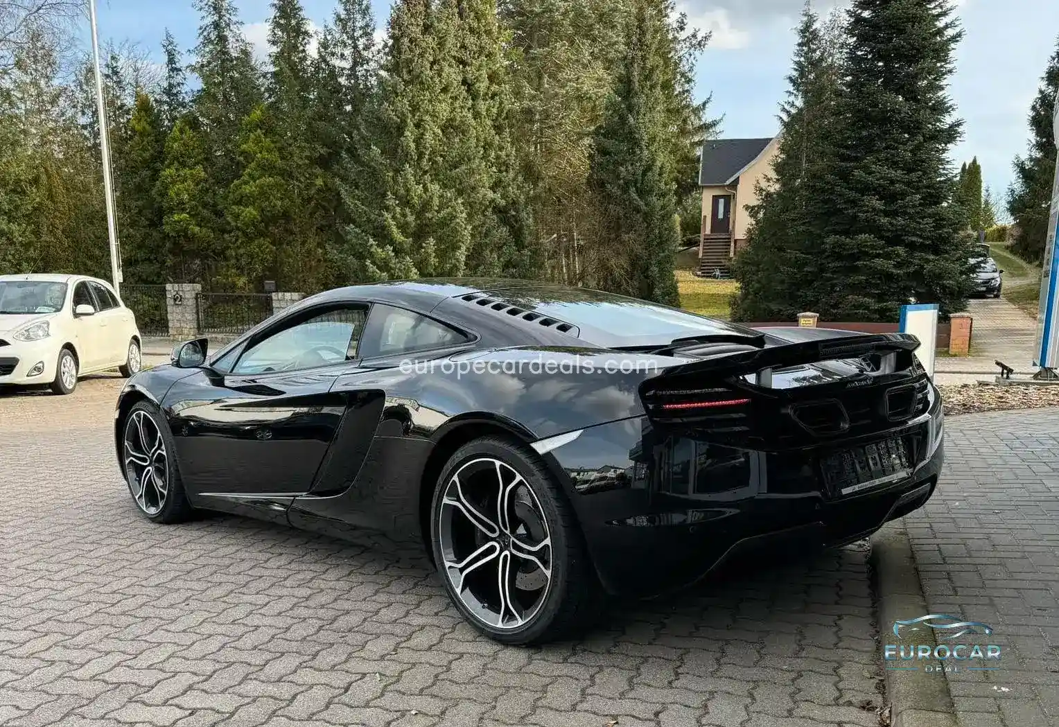 McLaren MP4-12C