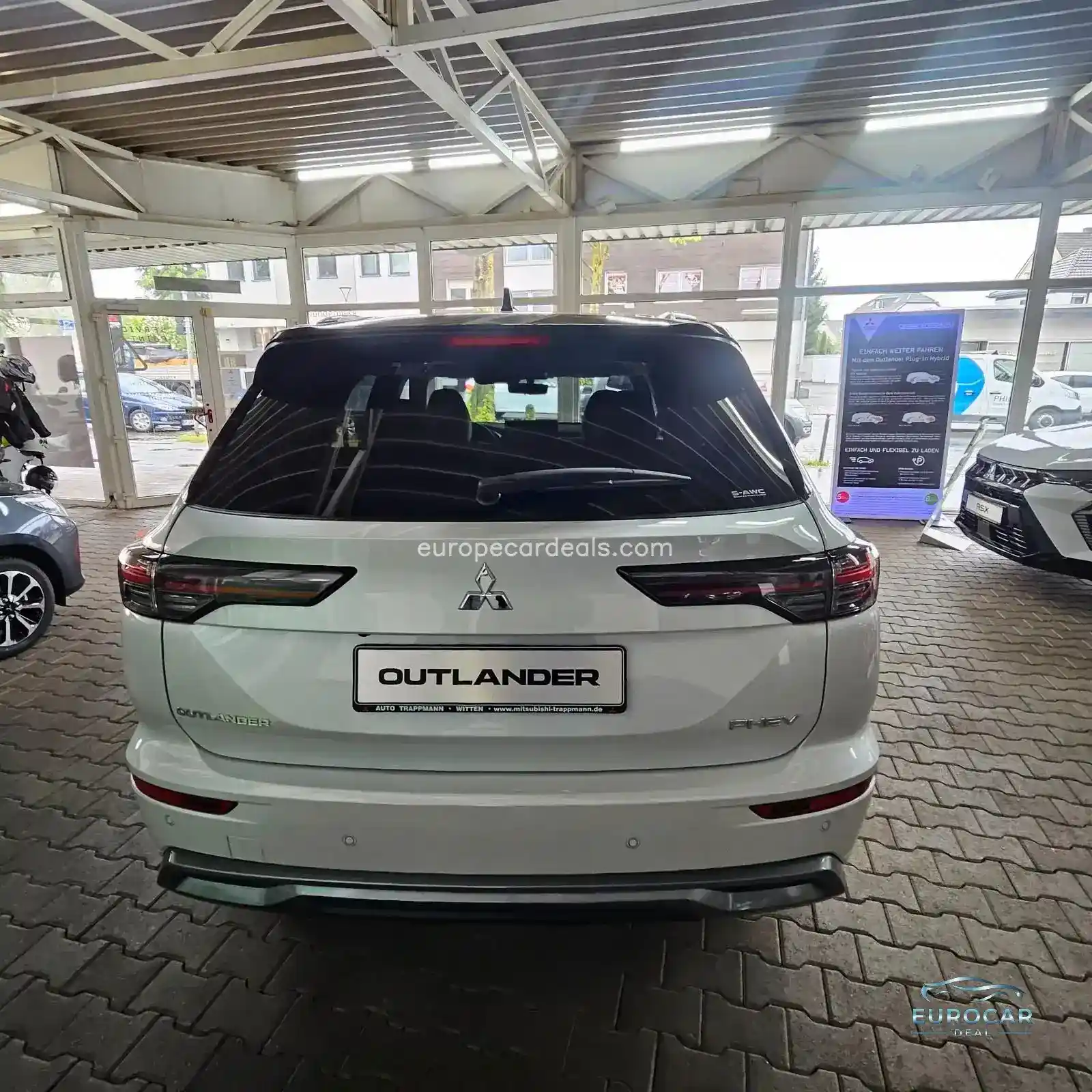 Mitsubishi Plug-in Hybrid Outlander