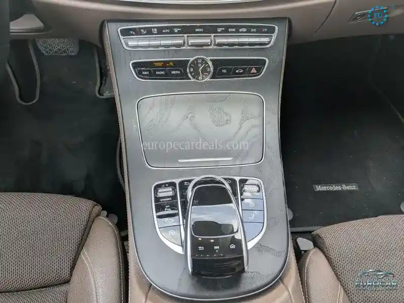 Mercedes-Benz E 300