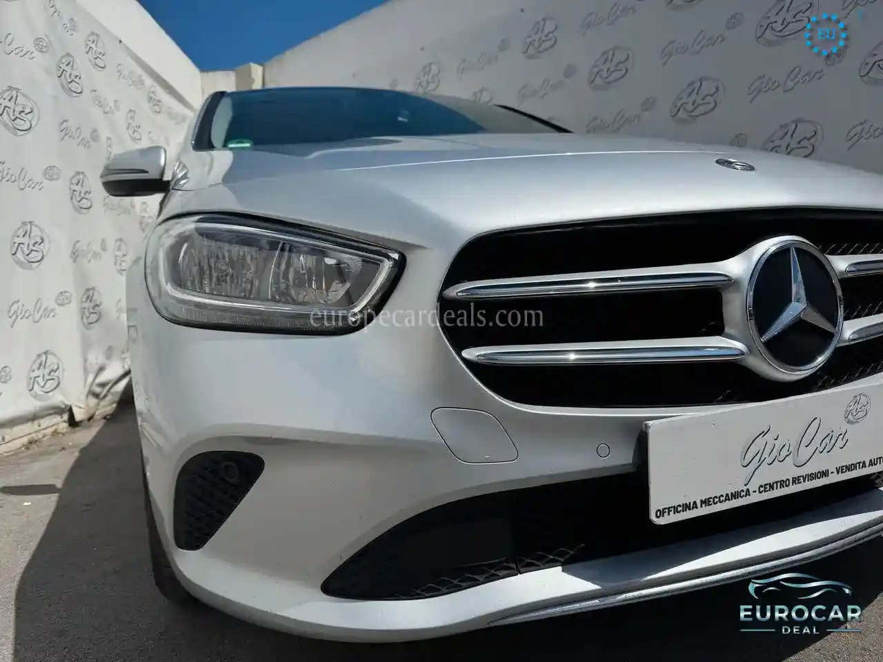 Mercedes-Benz B 180