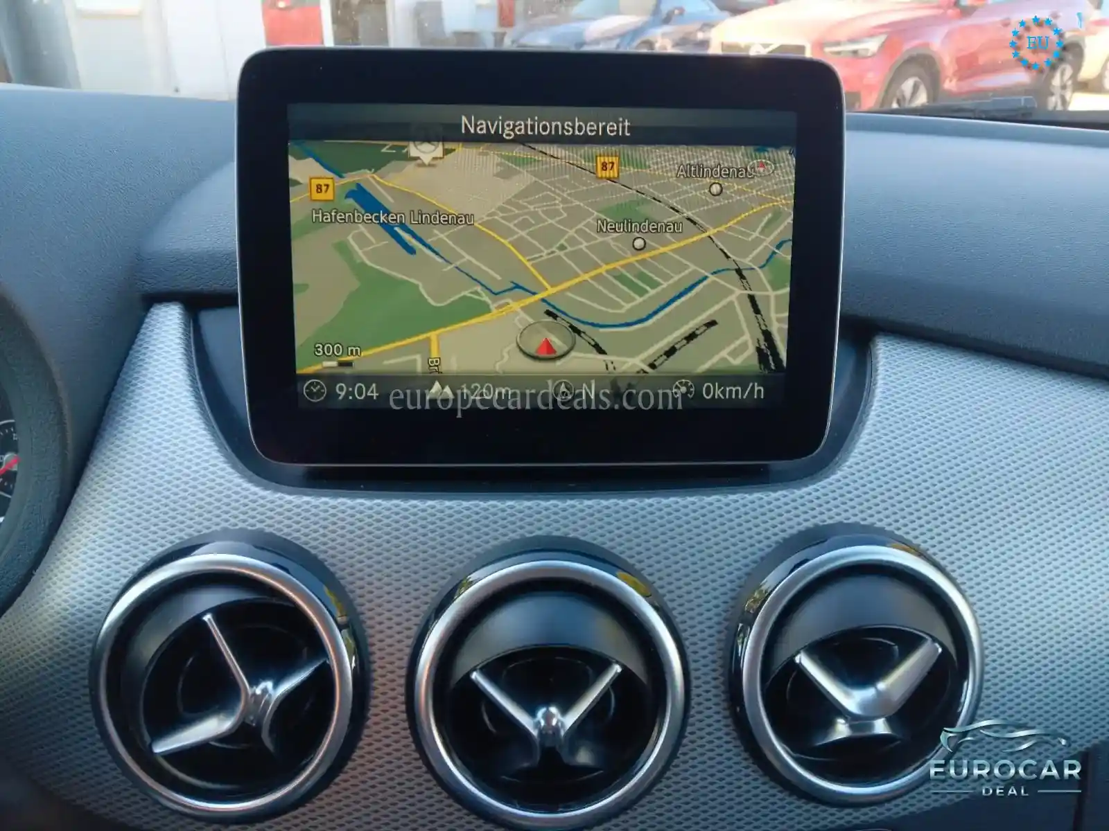 Mercedes-Benz B 180