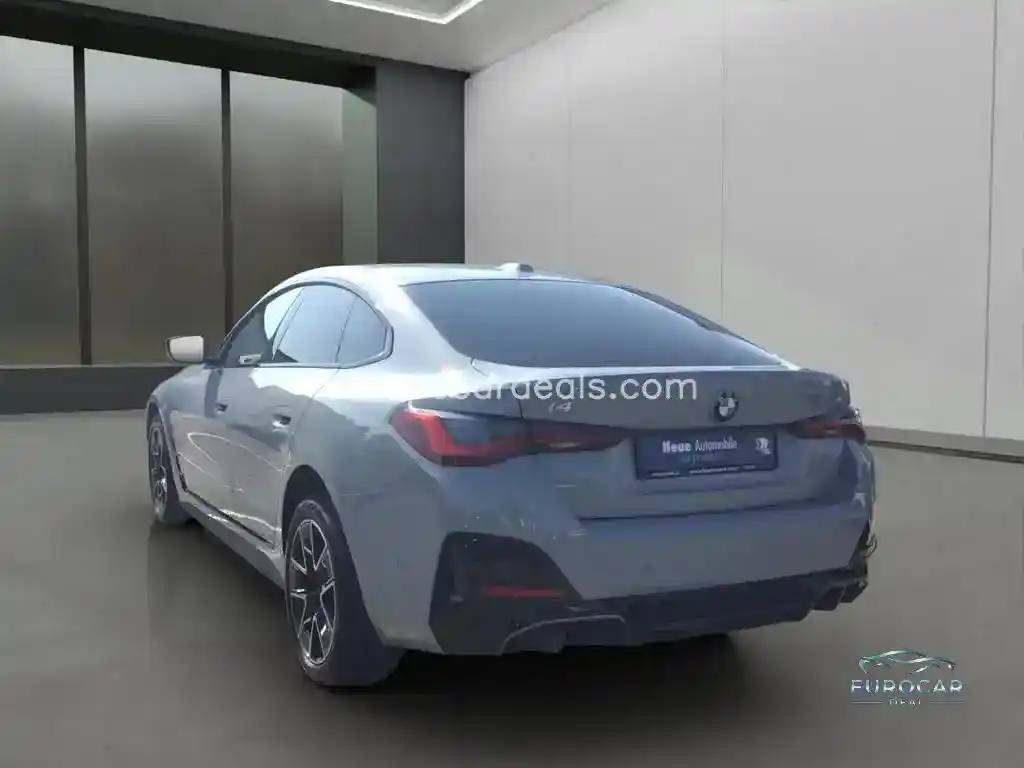 BMW i4