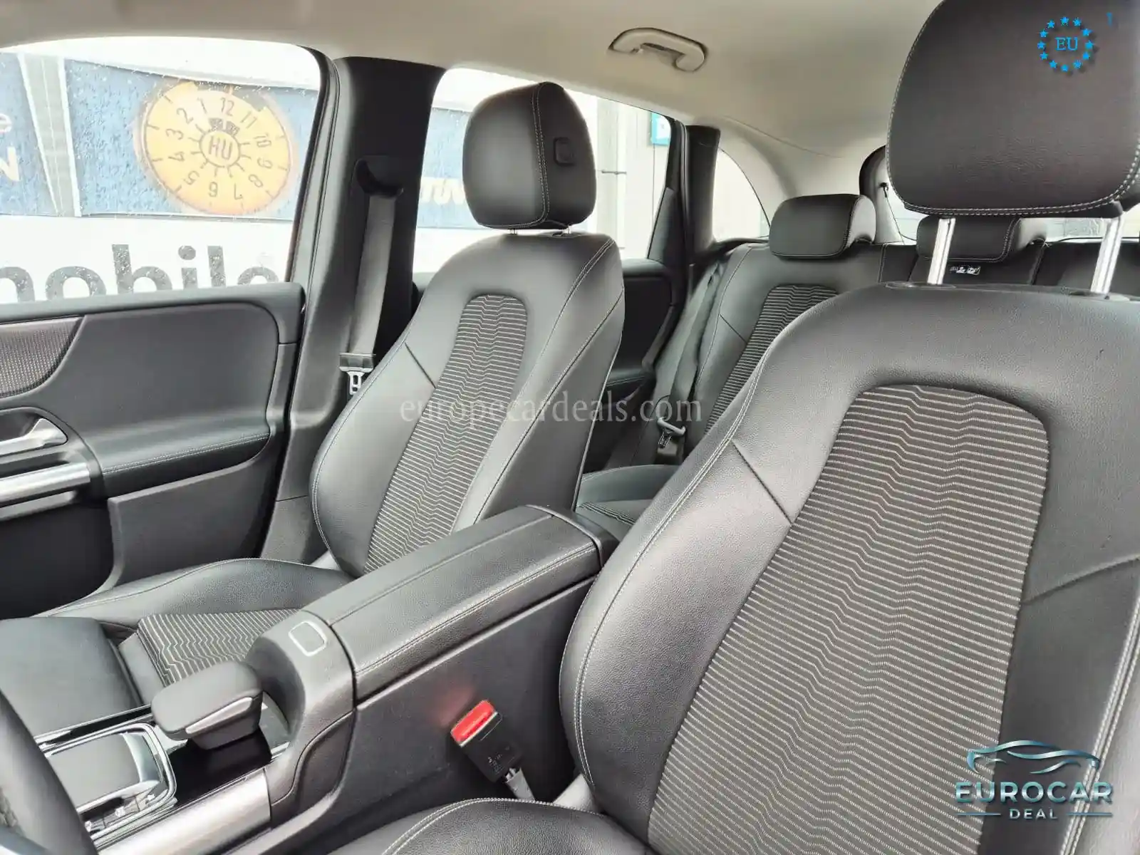 Mercedes-Benz B 180