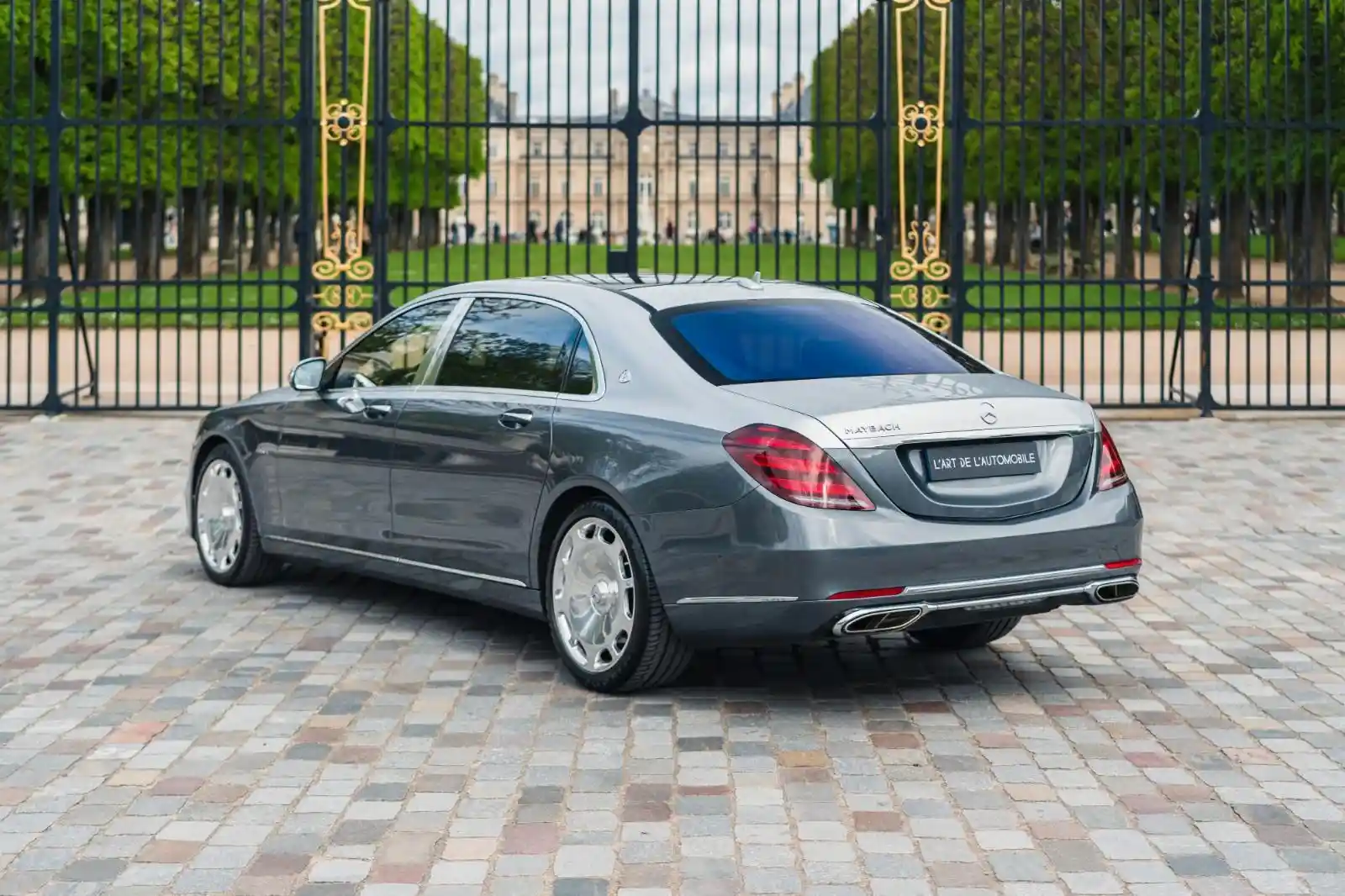 Mercedes-Benz S 560