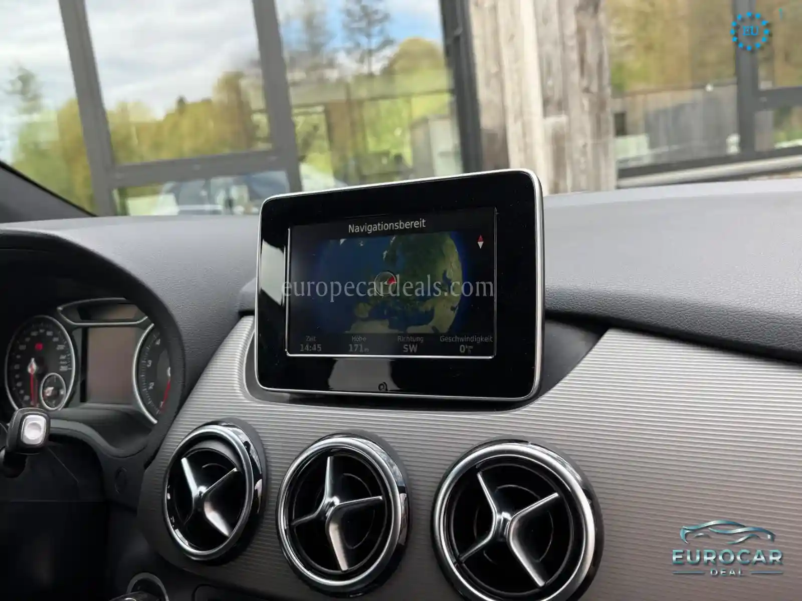 Mercedes-Benz B 180