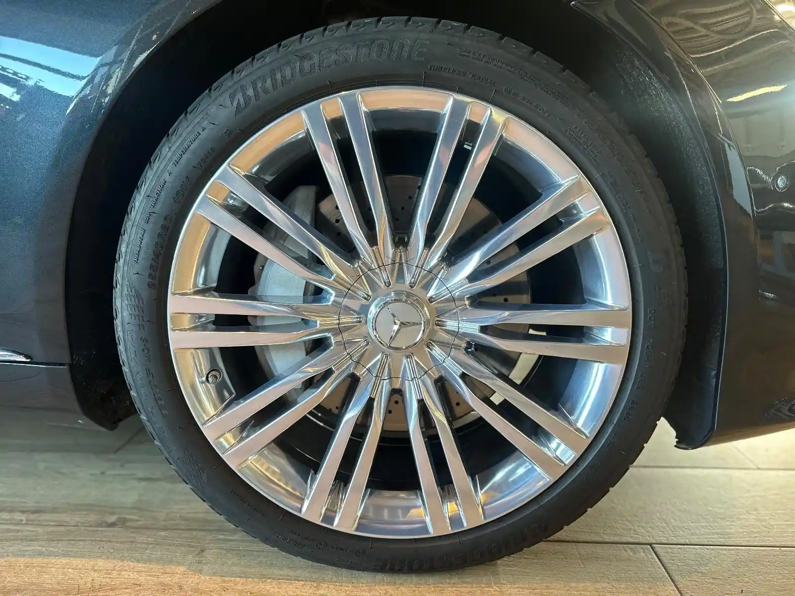Mercedes-Benz S 560