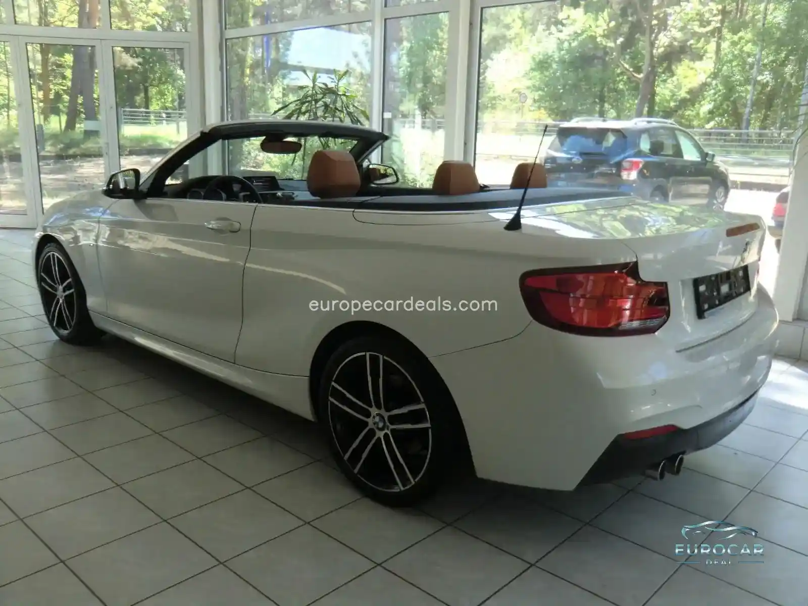 BMW 225