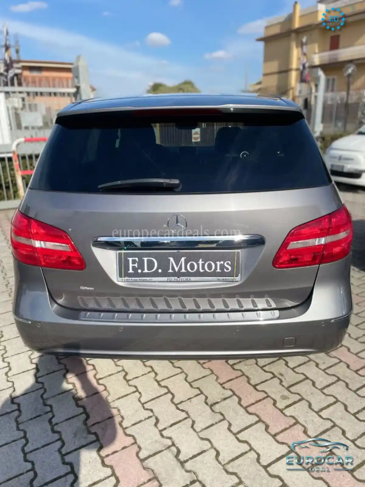 Mercedes-Benz B 180