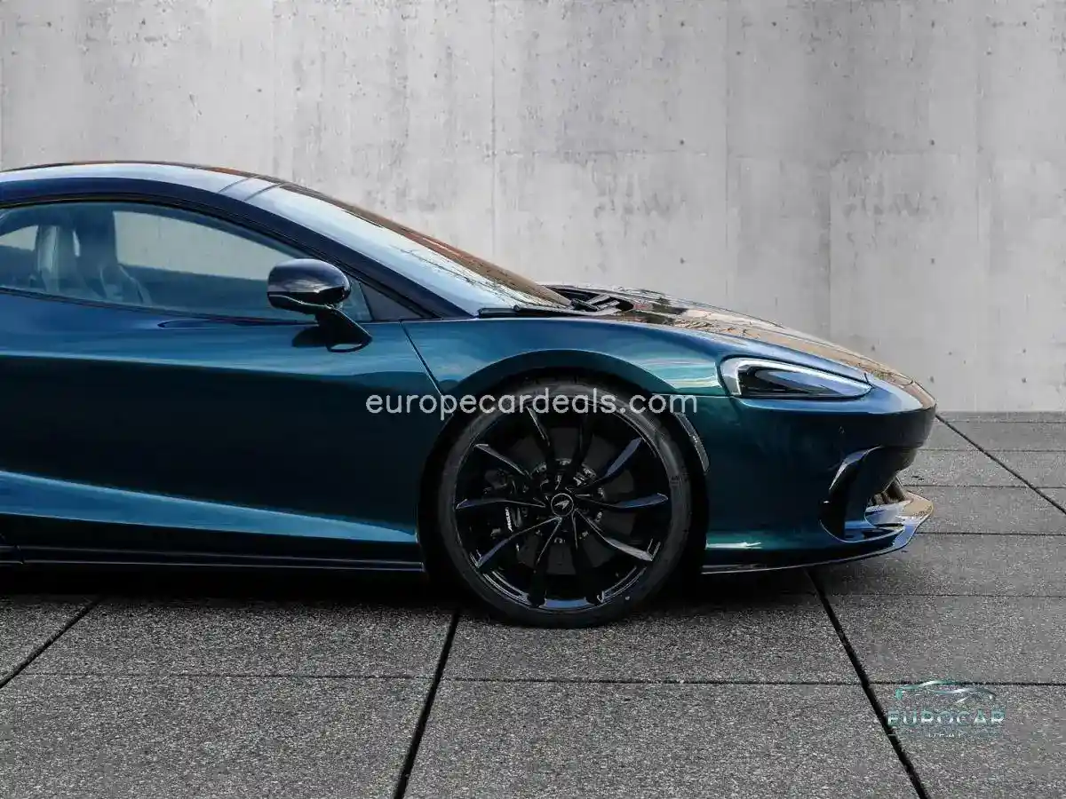 McLaren GTS