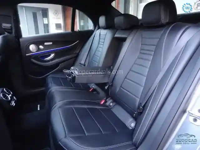 Mercedes-Benz E 400