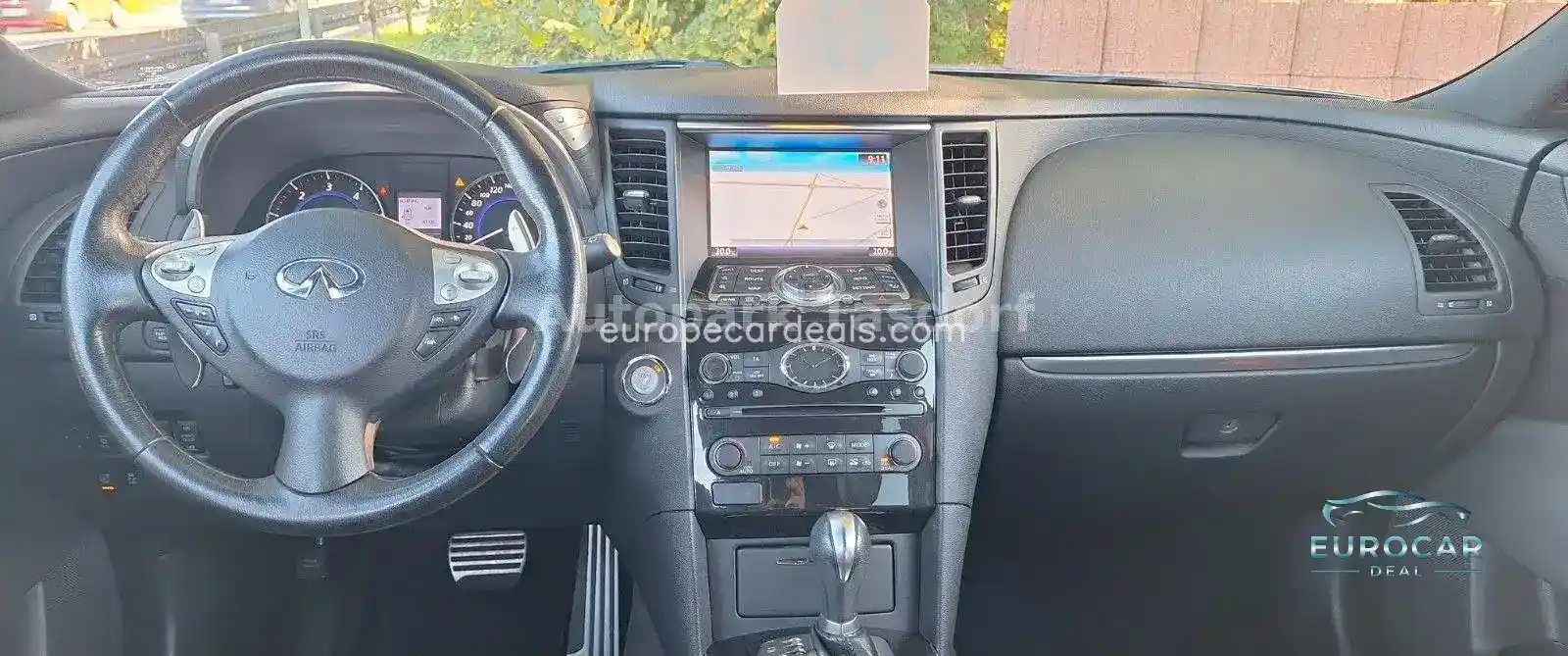 Infiniti QX70