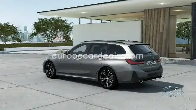 BMW 330