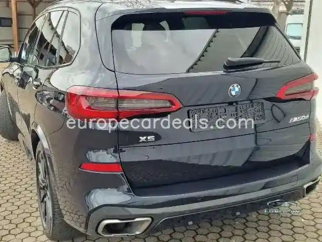 BMW X5 M50