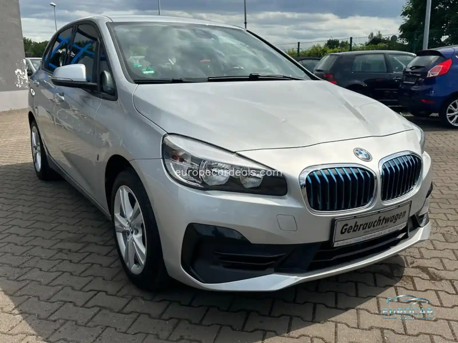 BMW 225