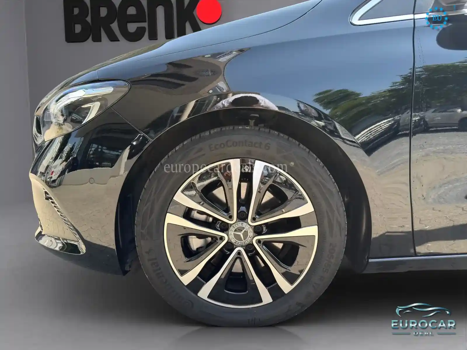 Mercedes-Benz B 180