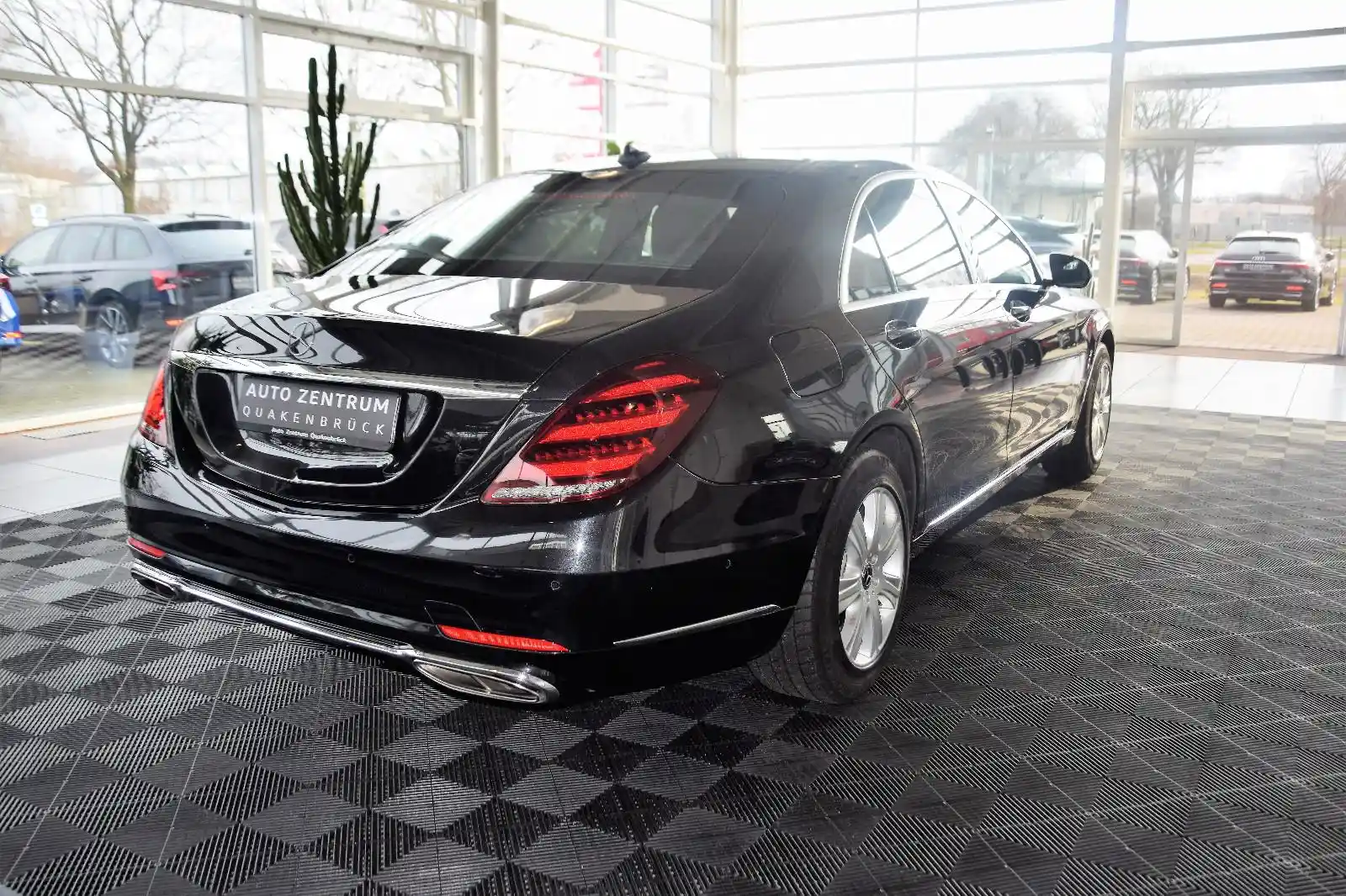 Mercedes-Benz S 600