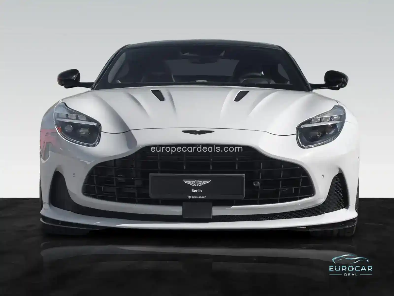 Aston Martin DB12
