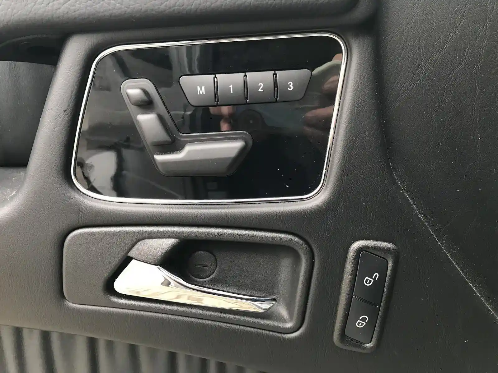 Mercedes-Benz G 500