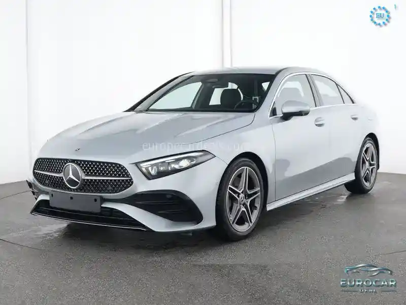 Mercedes-Benz A 220