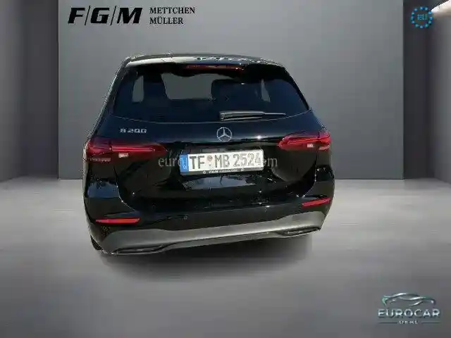 Mercedes-Benz B 200