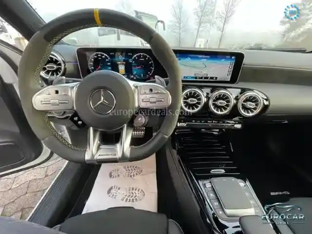Mercedes-Benz A 45 AMG
