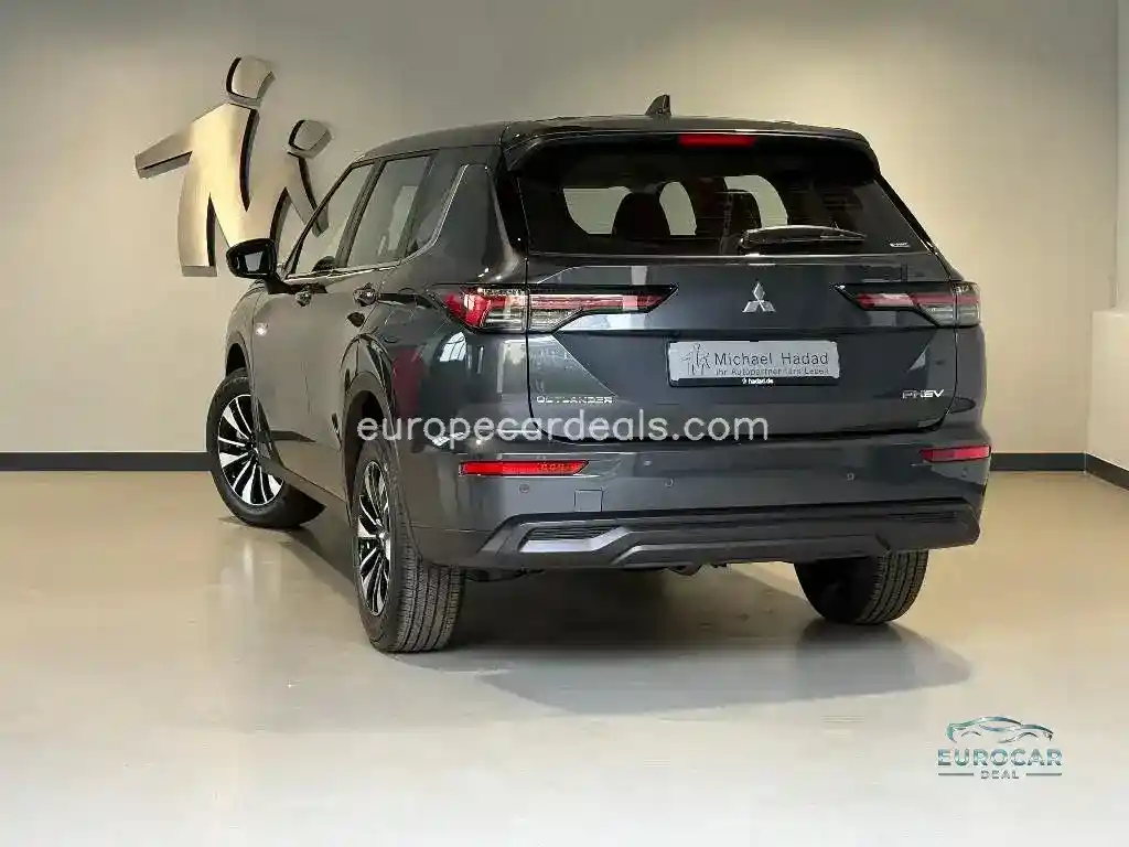 Mitsubishi Plug-in Hybrid Outlander