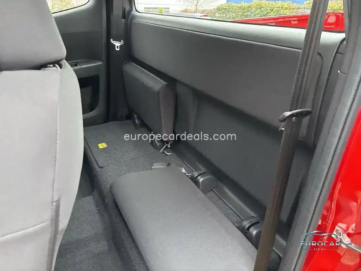 1.9 D EXTENDED CAB LS 4WD AT MY25