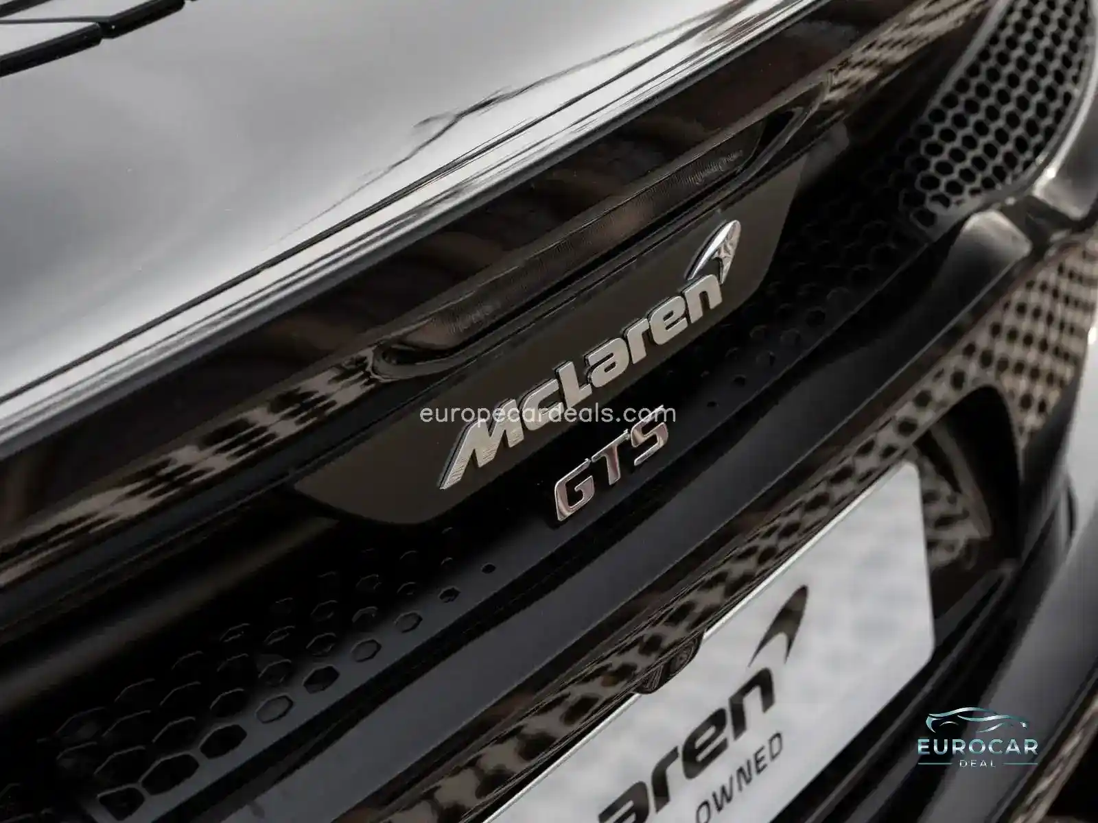 McLaren GT