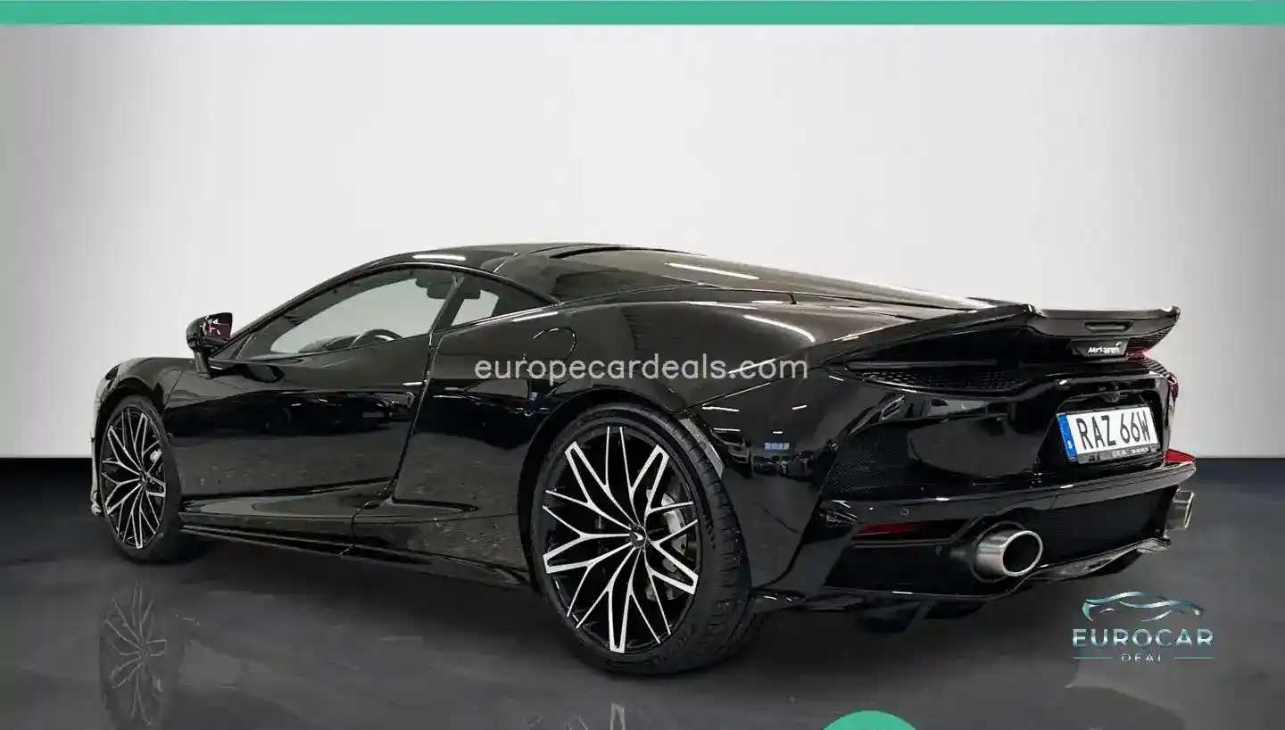 McLaren GT